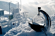 Tatry, zima, Kasprowy Wierch, obserwatorium Instytutu Meteorologii i Gospodarki Wodnej ( IMGW), instrumenty pomiarowe, tu heliograf.